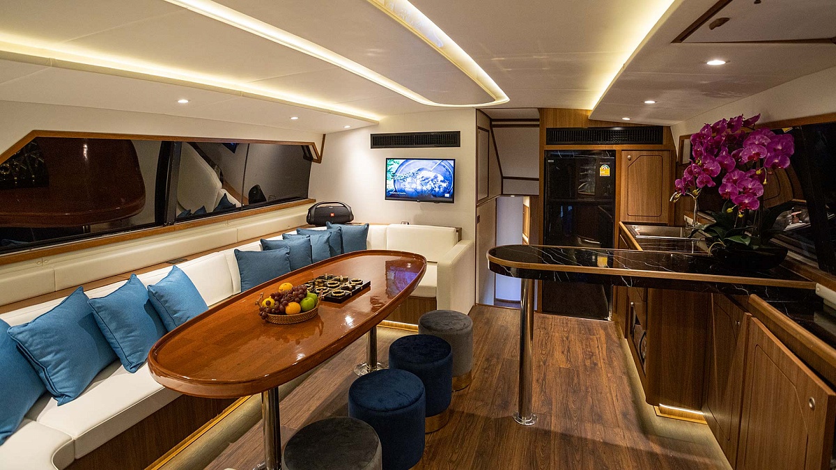 Аренда моторной лодки для рыбалки Bertram 50 Odyssey 2 на Пхукете, Таиланд